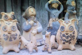 Совы, лялькі і коні