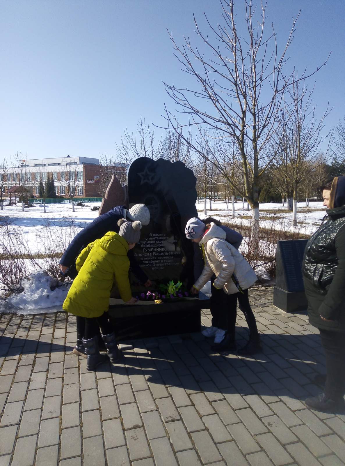 IMG-ee7801a4210203c40edc044134493f1b-V