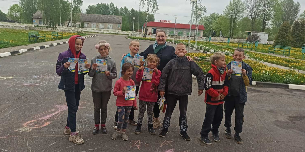 Конкурс рисунков на асфальте «Здравствуй лето