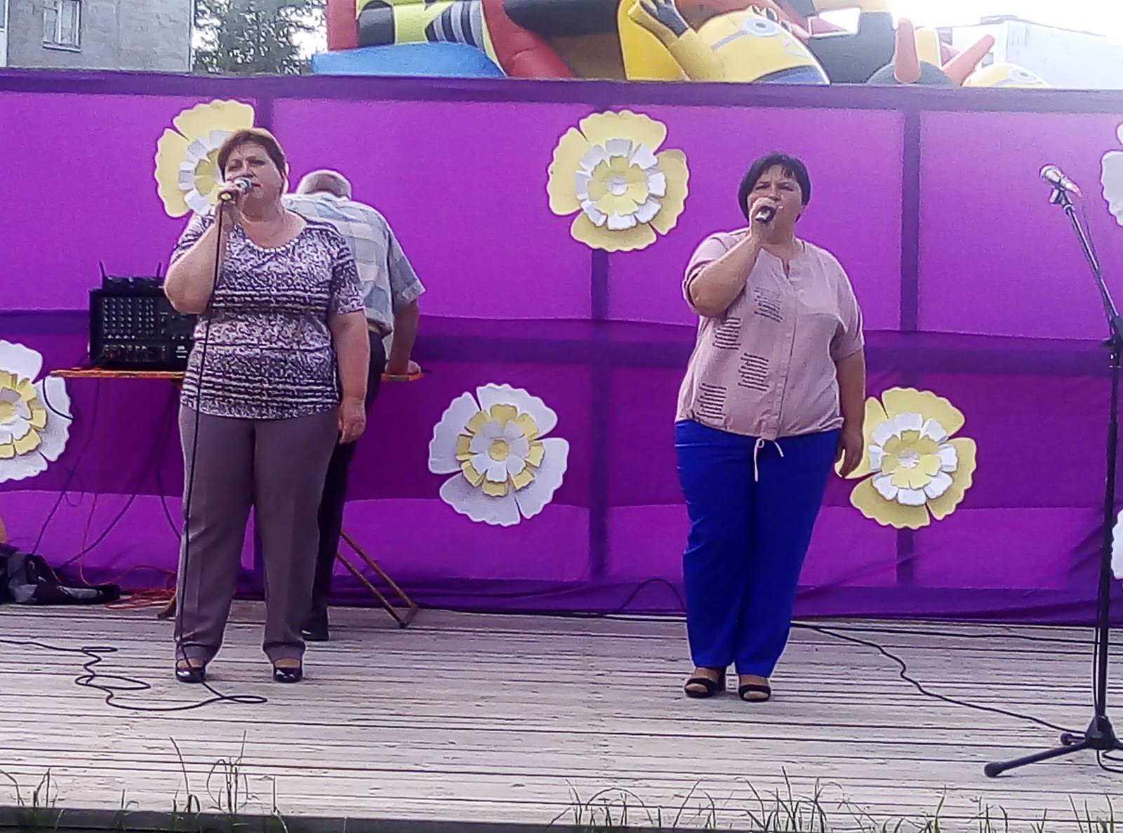 IMG-da5a2fd8da917fe516ae069dd7fe9652-V