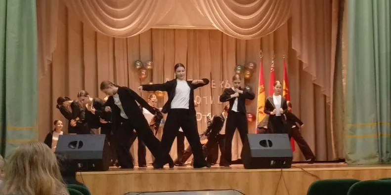 В рамках областной антинаркотической акции «Вместе» в Кричеве прошел районный конкурс по современной хореографии «Молодежь против наркотиков»