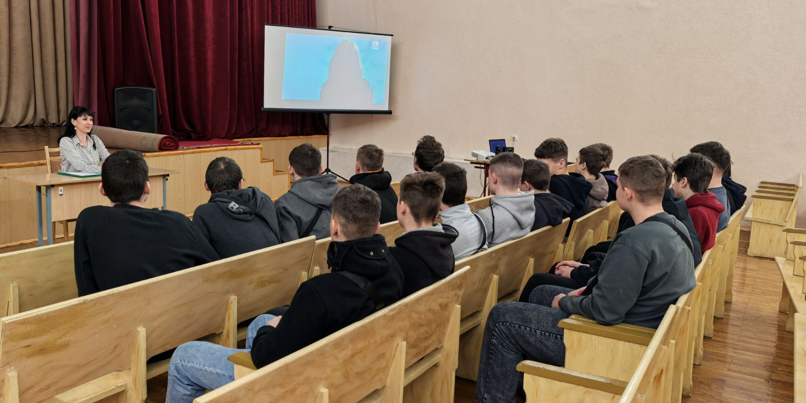 Информационный час «Наркотики и их место в современном мире» прошел в УО «Кричевский государственный аграрно-строительный колледж» в рамках областной антинаркотической акции «Вместе»